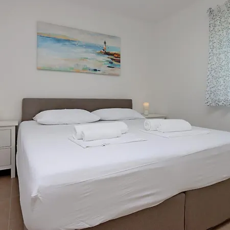 Διαμέρισμα By The Sea Kampor, Rab - 17396 *